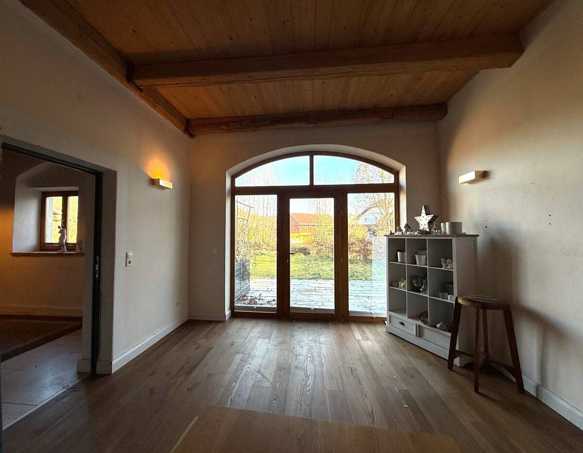 Romantischer Bungalow mit französischem Charme in Schalchen, 6 Zimmer