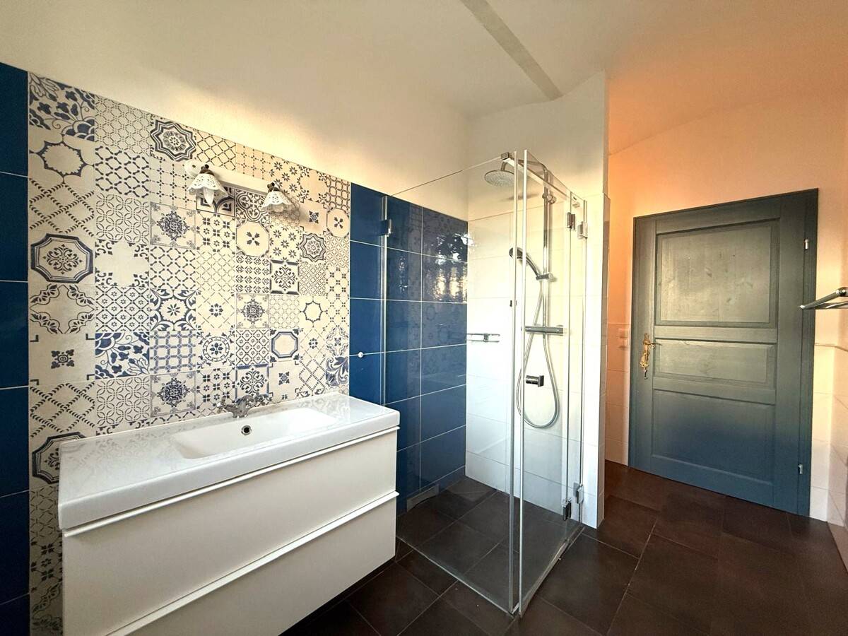 Romantischer Bungalow mit französischem Charme in Schalchen, 6 Zimmer