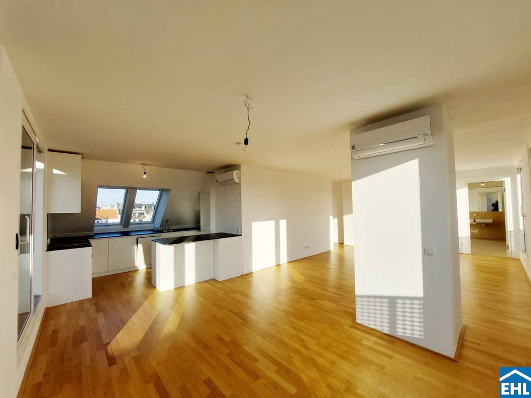 Dachgeschosswohnung mit privatem Pool