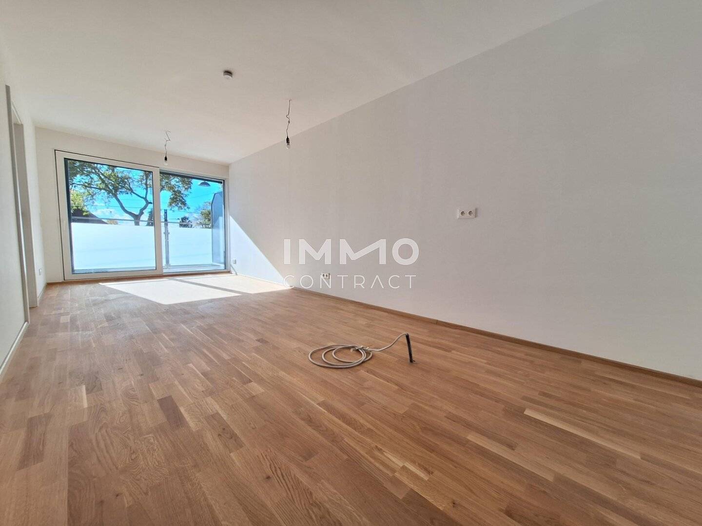 Apartment near the Old Danube First Occupancy Balcony