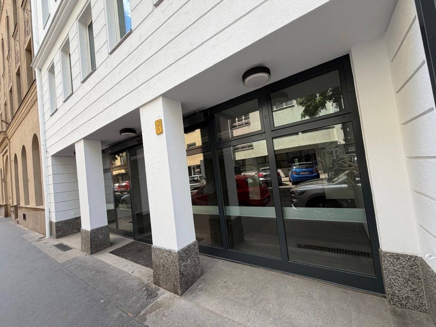 Großzügige Geschäftsfläche in Ziegelofengasse nahe Pilgramgasse
