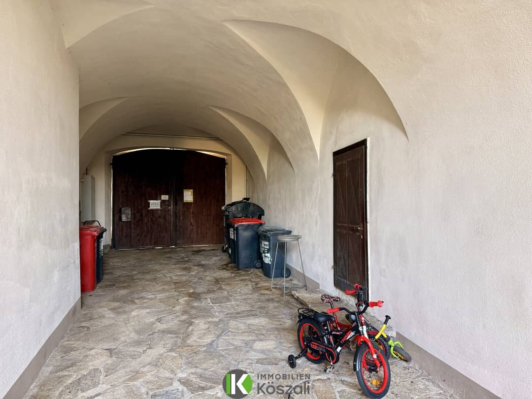 Historisches Mehrfamilienhaus im Zentrum Kapelln mit Potenzial