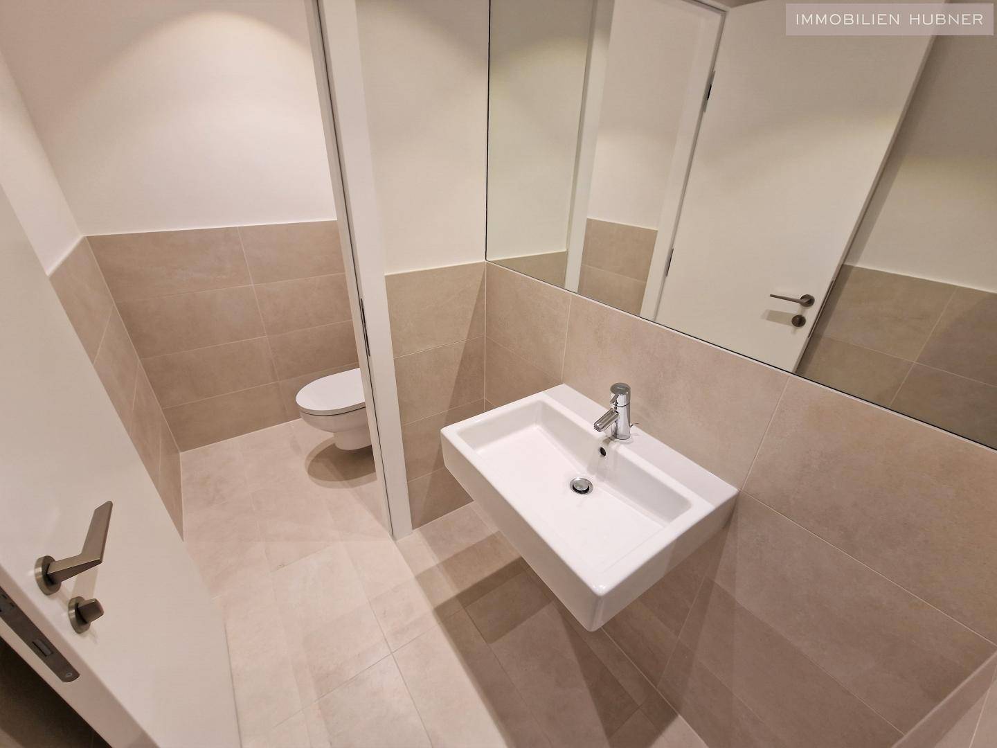 Apartment first occupancy near City Park and U4 access