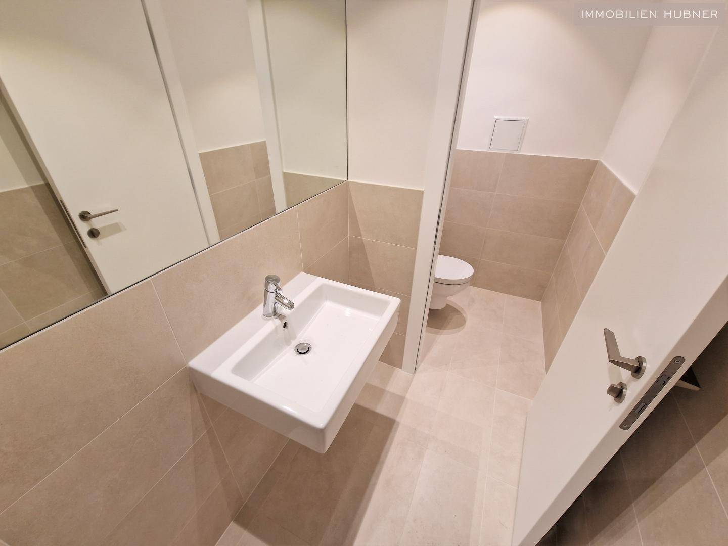 Apartment first occupancy near City Park and U4 access