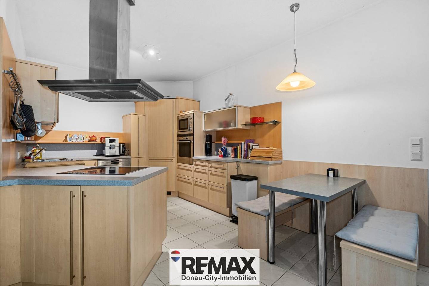 Großzügige 215 m² Wohnung mit Terrasse nahe Zentrum