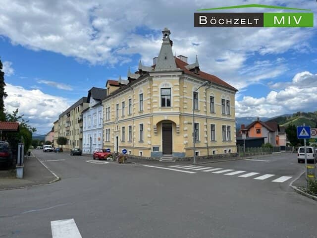 Altbau-Villa in Knittelfeld mit Garten, Sanierungsbedarf & Parkplätzen