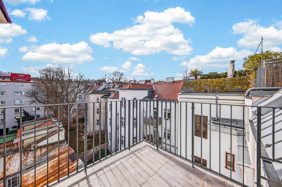 Dachgeschosswohnung Erstbezug Balkon