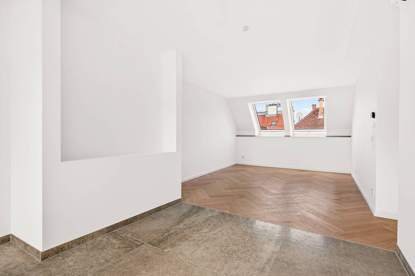 Attic Apartment With Balcony First Occupancy