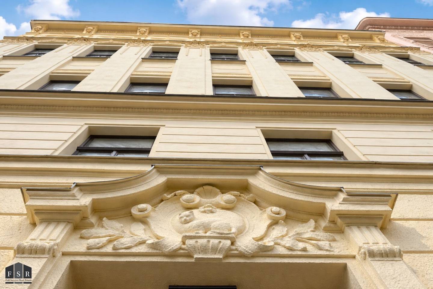 ERSTBEZUG nach Sanierung! Stilaltbau im 7. Bezirk (ca.63m²)