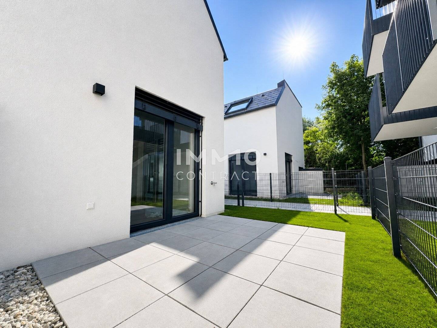 Terrasse mit Privatgarten