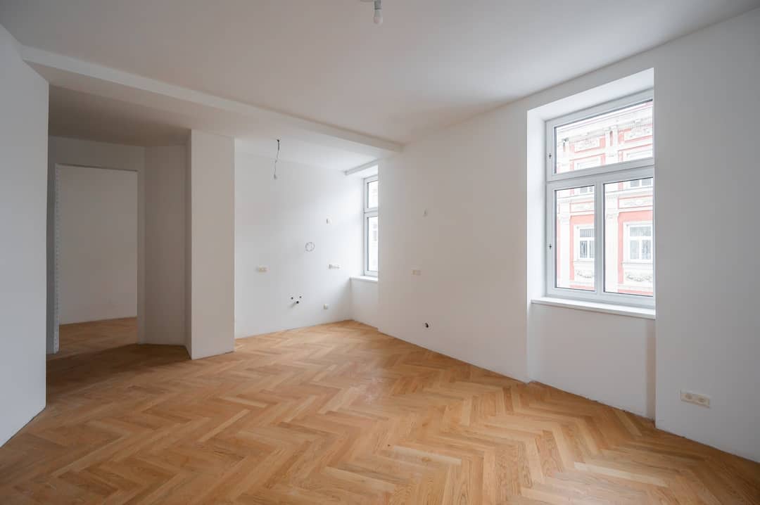 Erstbezug in generalsaniertem Altbau Wohnung