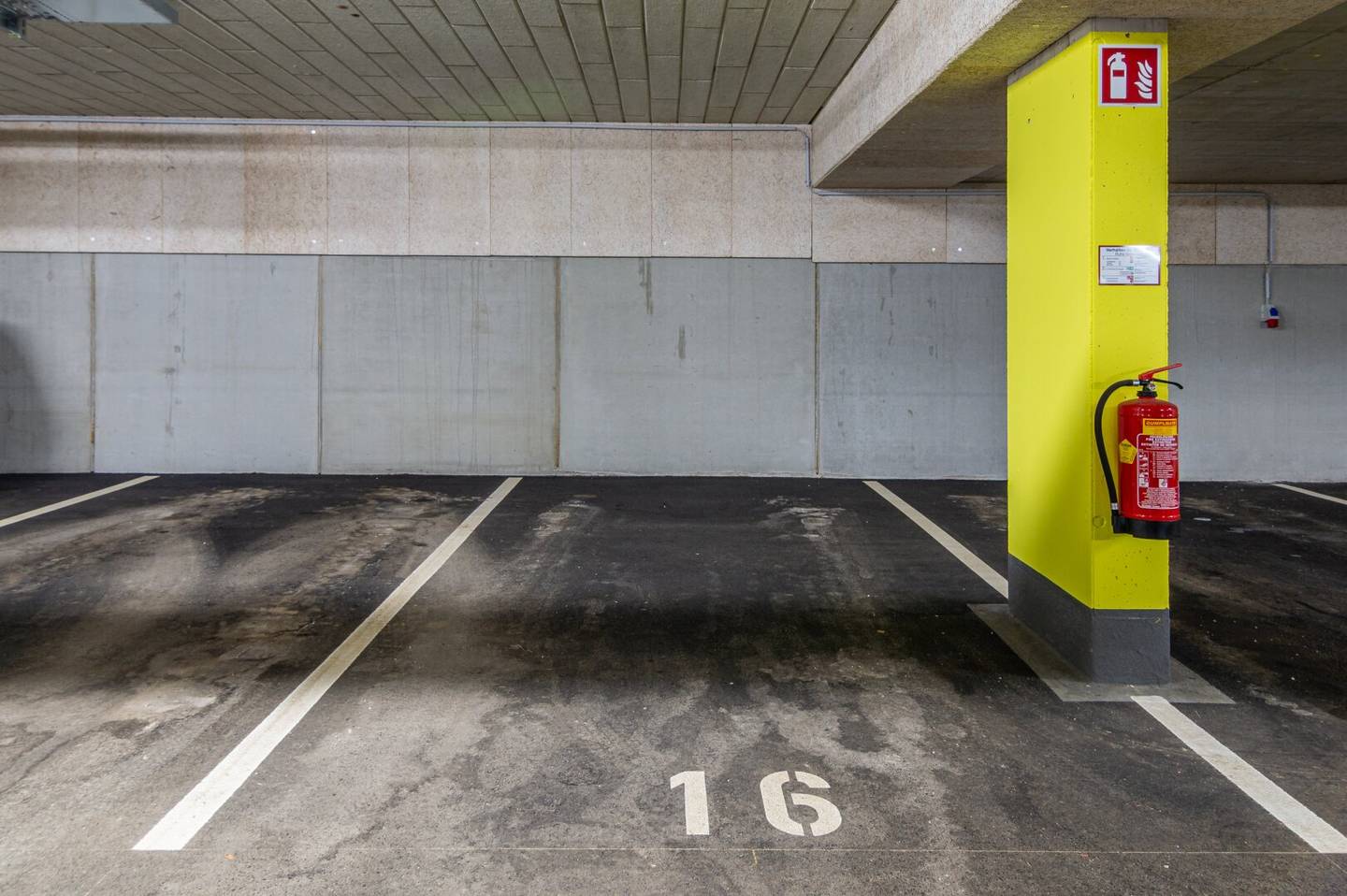Underground garage space in Fischerstraße/Bad Hall for rent TG A16