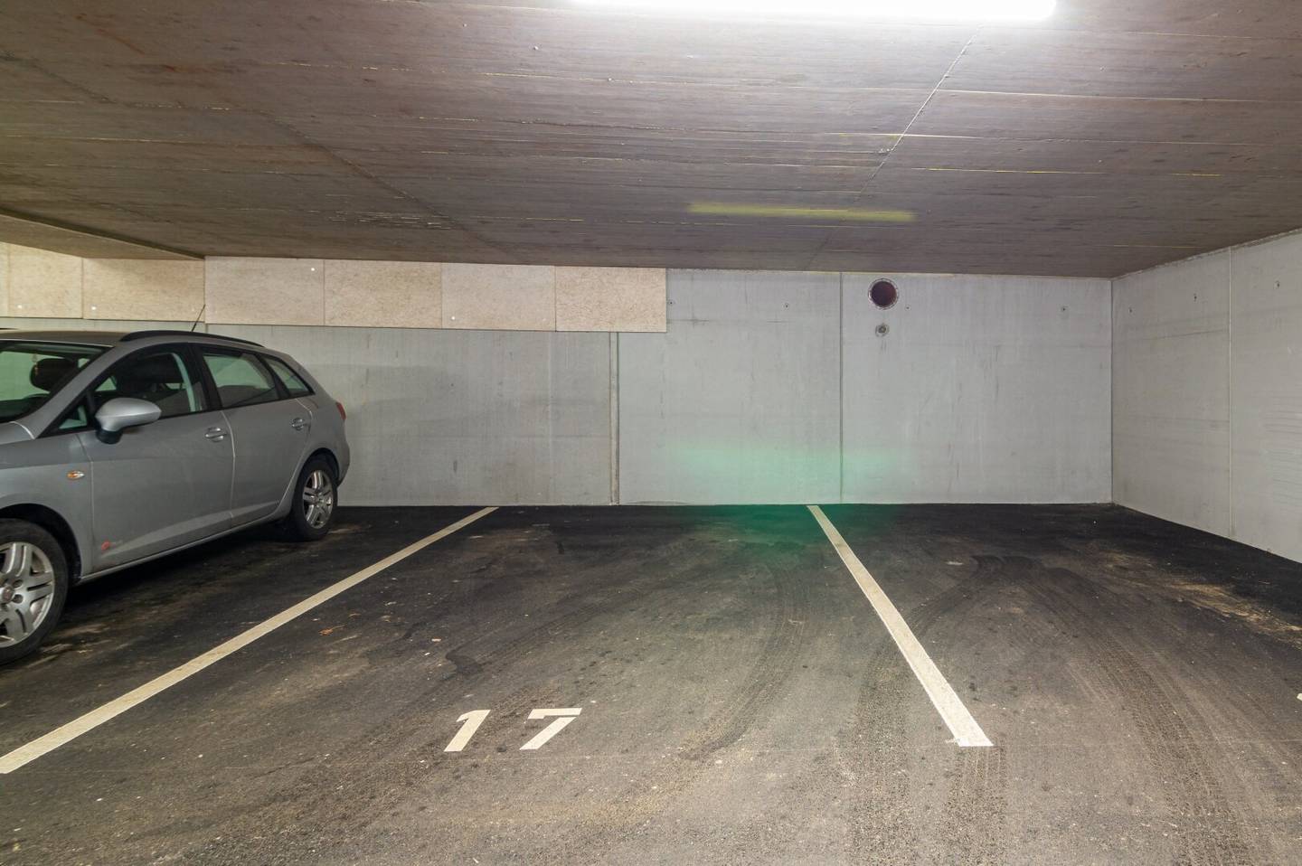 Tiefgaragenplatz in Bad Hall, 12,5 m², mit Tor – Anlageobjekt