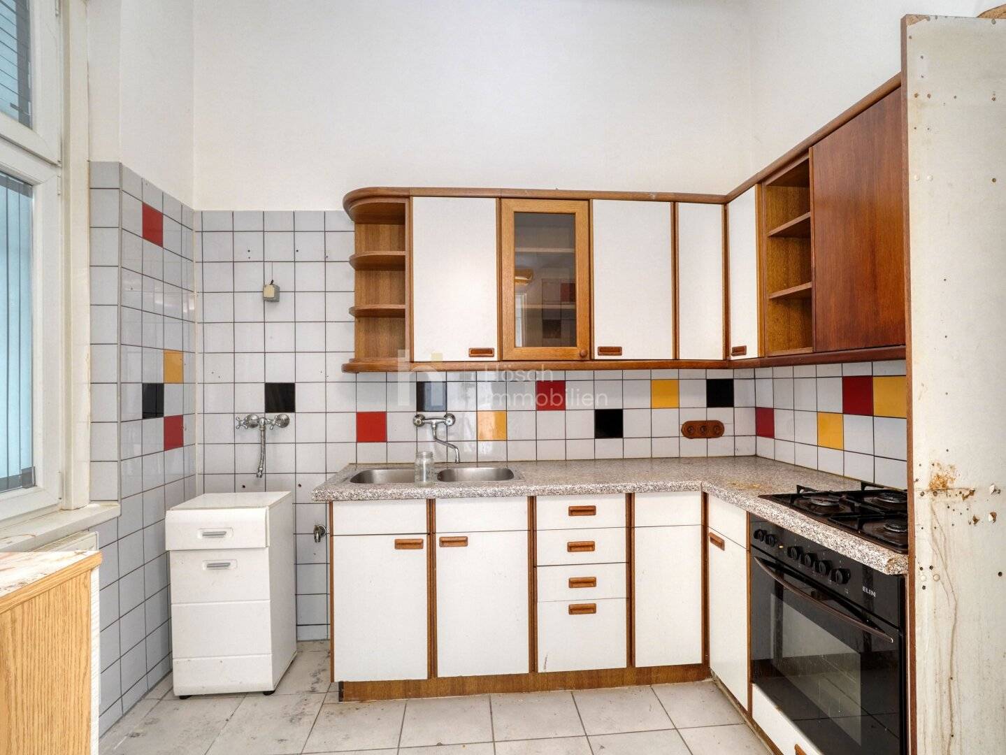 Sanierungsbedürftige Altbauwohnung mit Potenzial in Ottakring