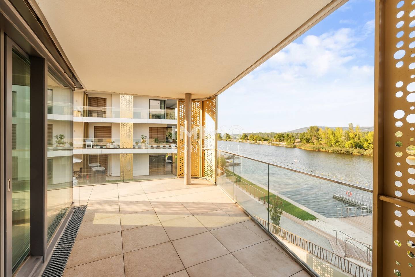 New build apartment with Danube view and balcony