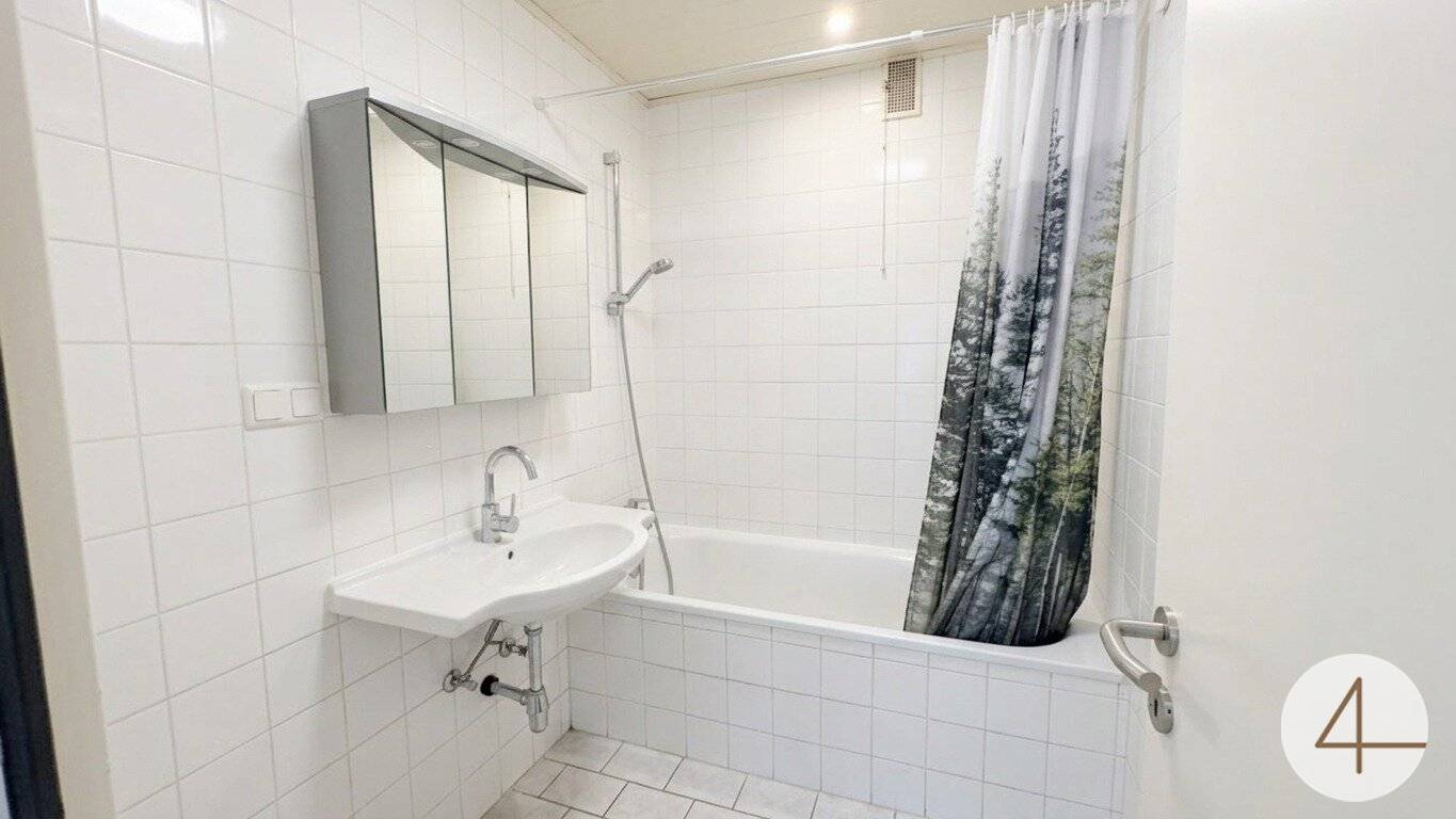 Apartment bright no commission heating costs included