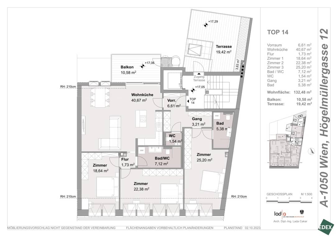 Helle Dachgeschosswohnung mit Balkon und Terrasse