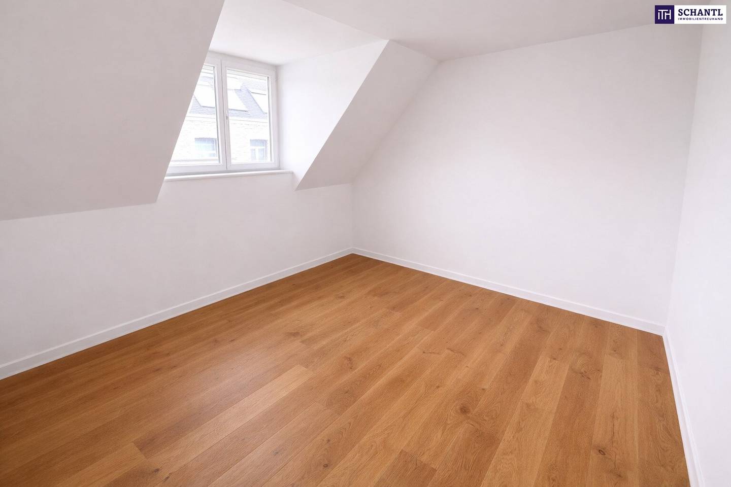 Dachgeschosswohnung central location with underfloor heating