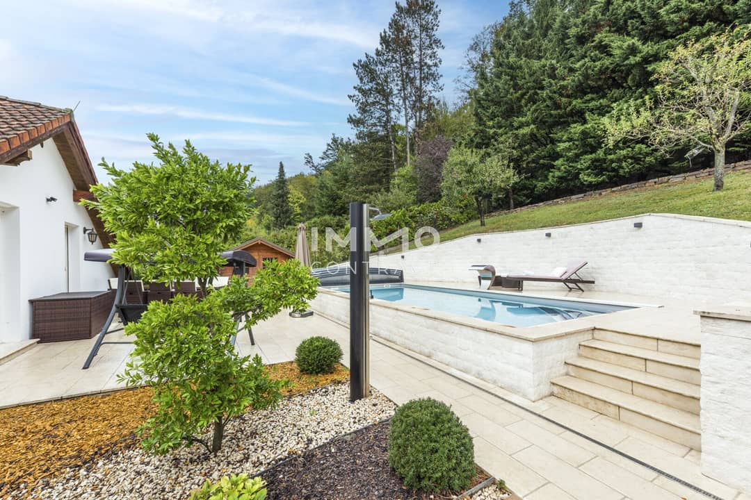 Villa in Wien 14. mit Waldblick, Salzwasserpool, großer Garten