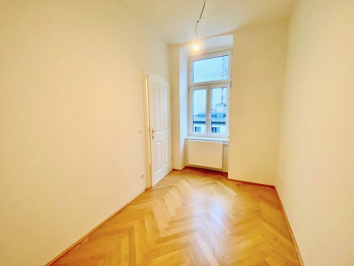 Erstbezug Altbauwohnung nahe U3