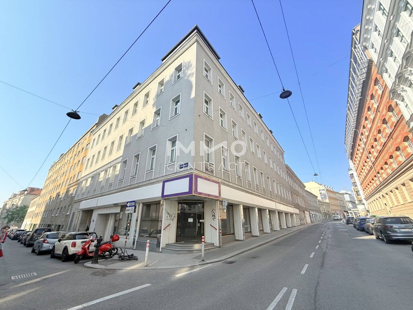 Attractive corner commercial premises in high-traffic location on Gumpendorfer Straße