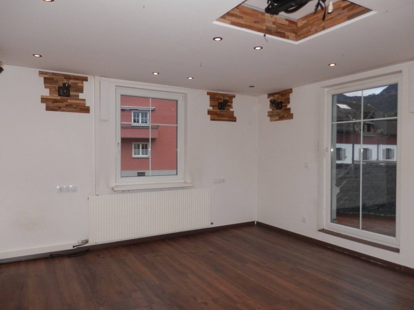 Renovated apartment with spacious terrace