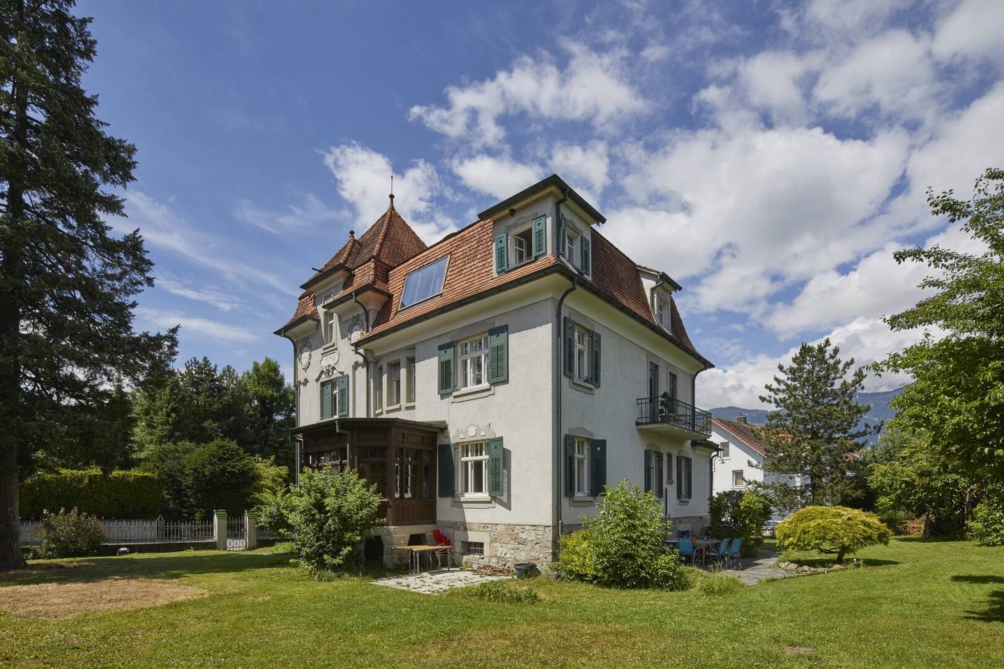 Heimatstil-Villa in Nenzing – zentrale Lage & historische Architektur