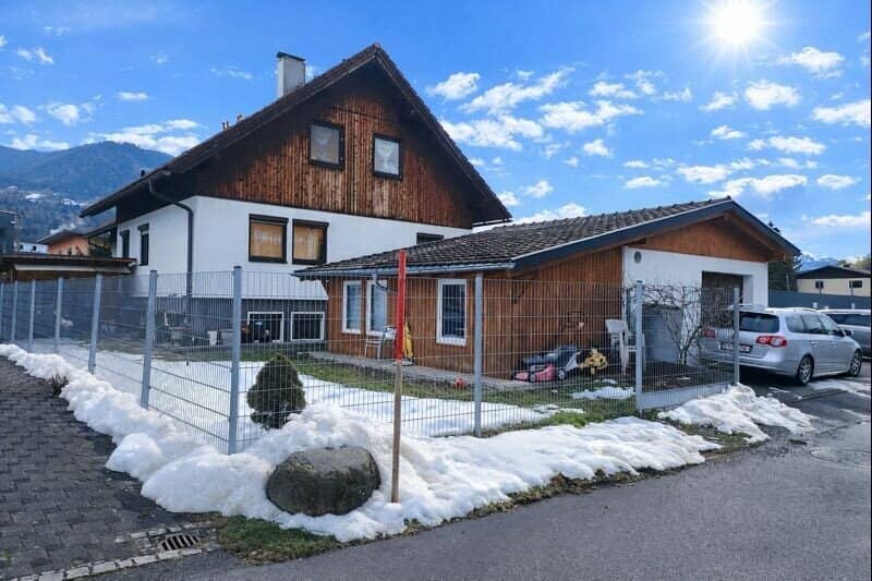 Doppelhaushälfte zur Miete in Frastanz - 128 m², Garage & Balkon