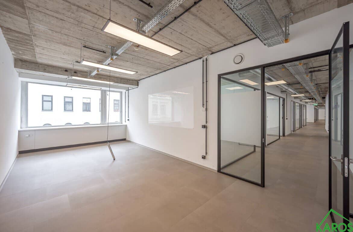 Modern office spaces in 1090 Vienna: 568 m² and 82 parking spaces waiting for you