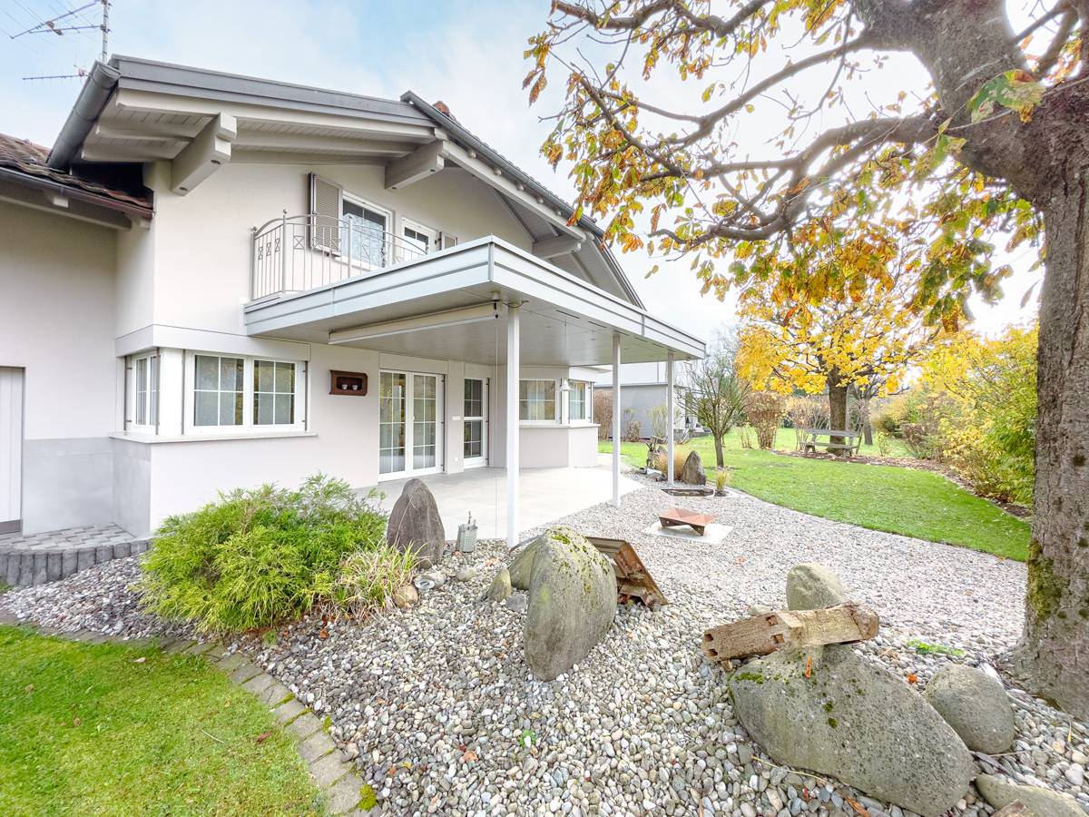 Einfamilienhaus in Götzis mit großem Garten, Terrasse und Garage