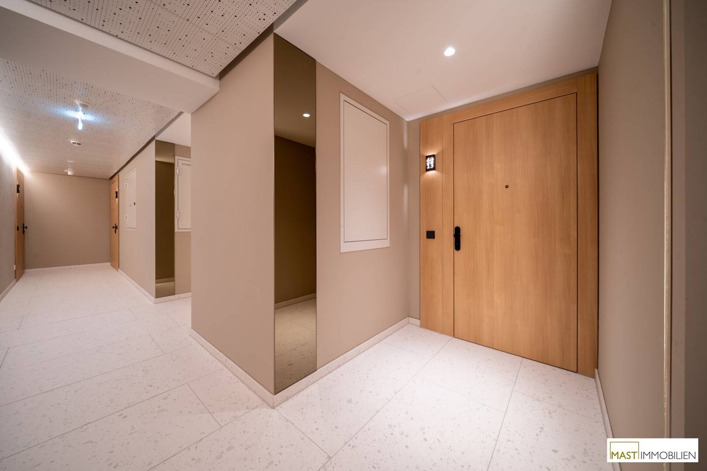 Wohnung im 40 Stock mit Panoramablick über Donau