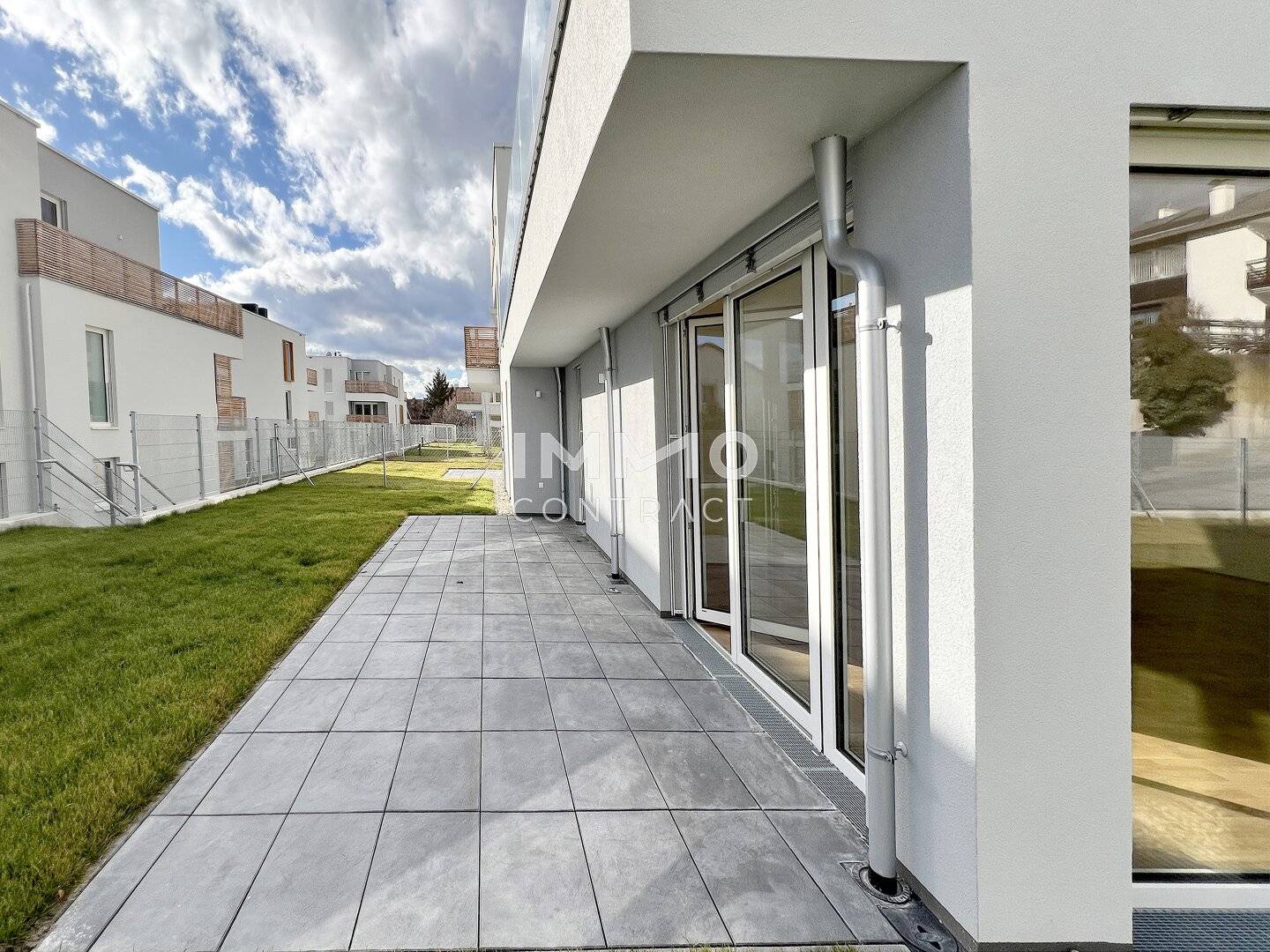 Apartment in sought after villa setting with garden