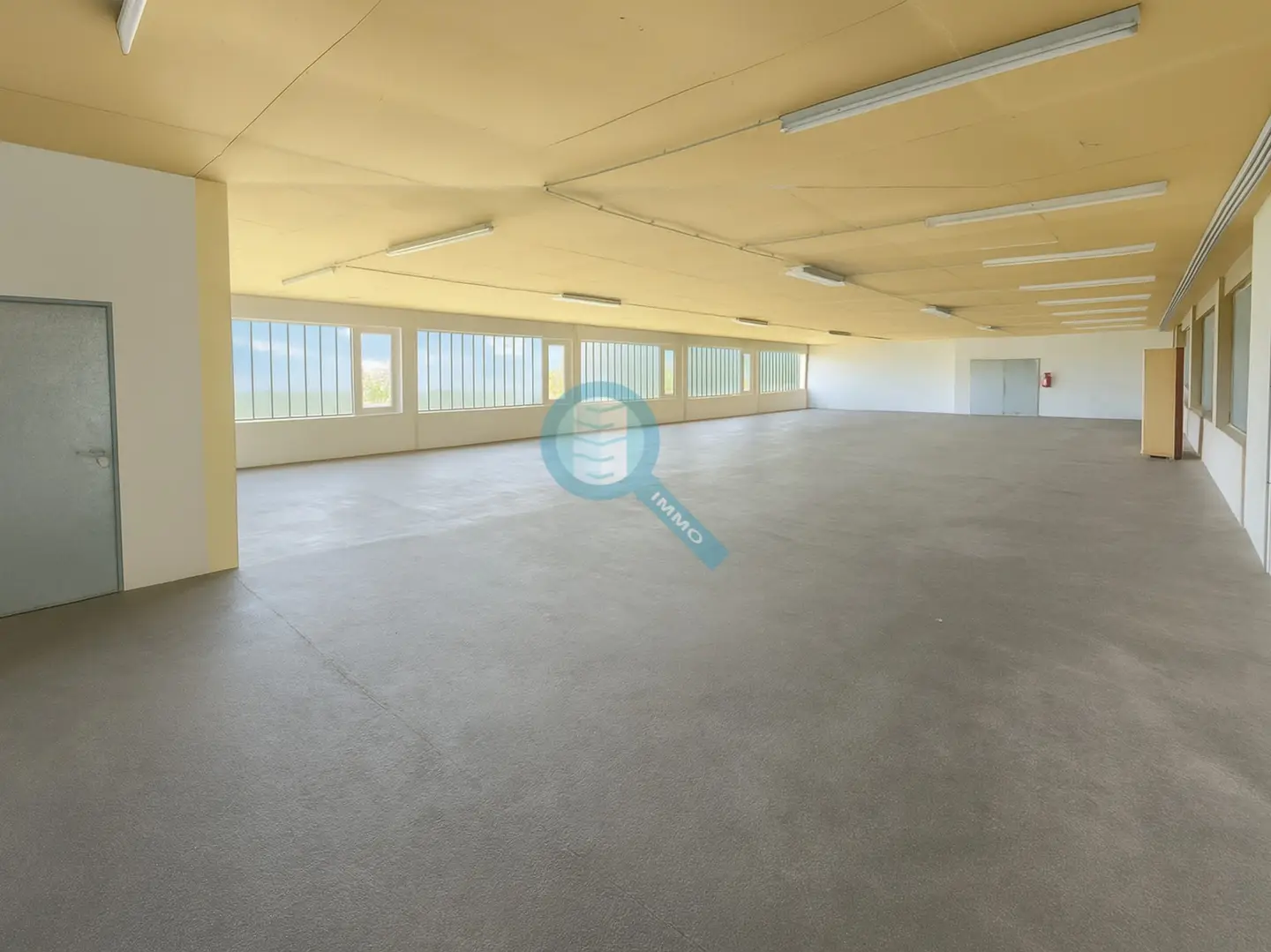 Lagerfläche im 1.OG St. Martin – Lastenlift bis 2.000 kg, 330 m²