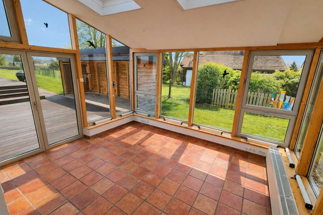 Einfamilienhaus in Ruhelage mit Pool & Wintergarten in Tumeltsham