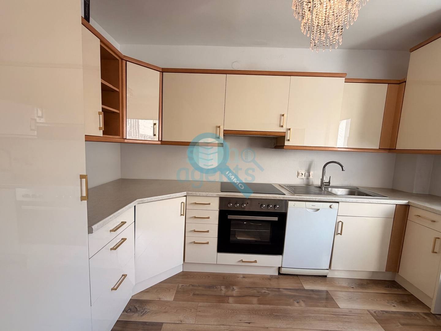 Wohnung mit Lift und Loggia nahe Wasserwald