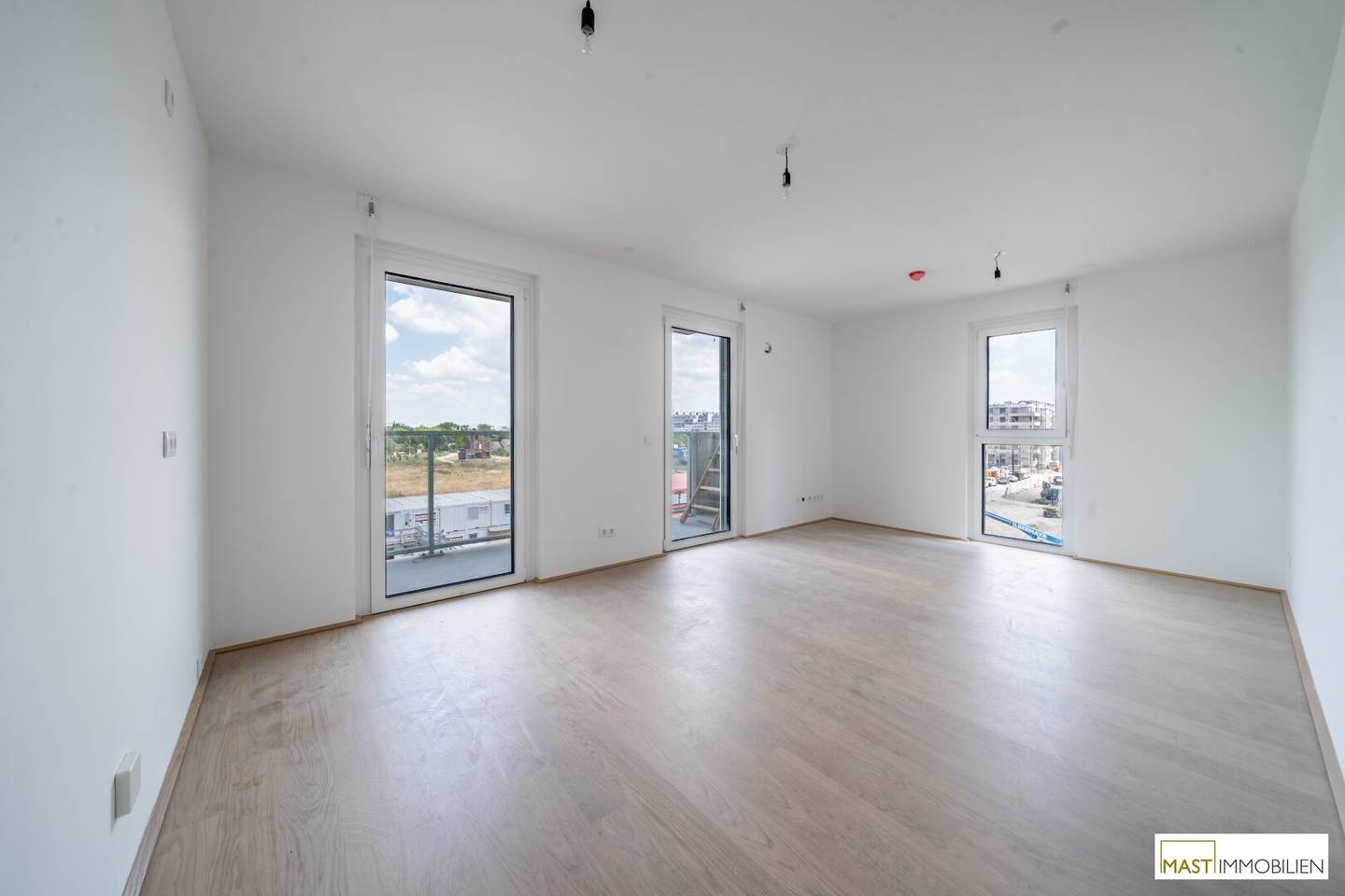 Brand new apartment no commission near Old Danube