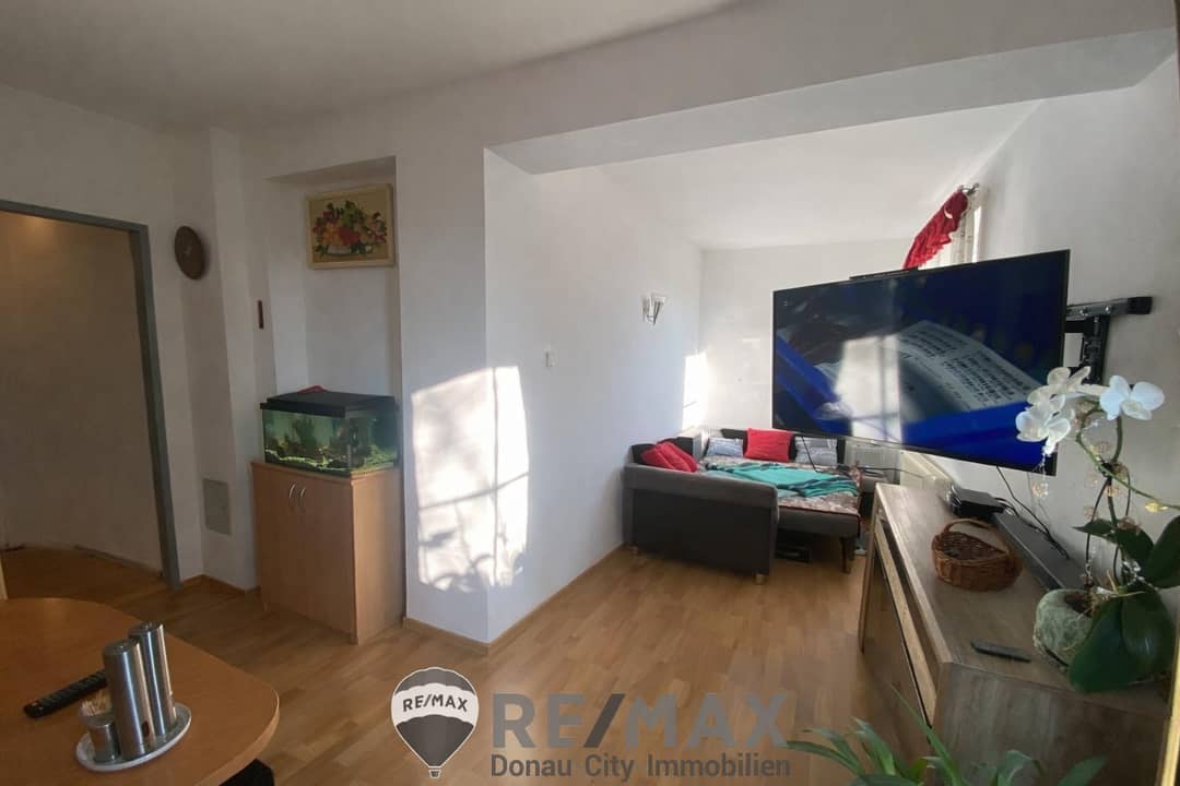 3 Wohnzimmer b