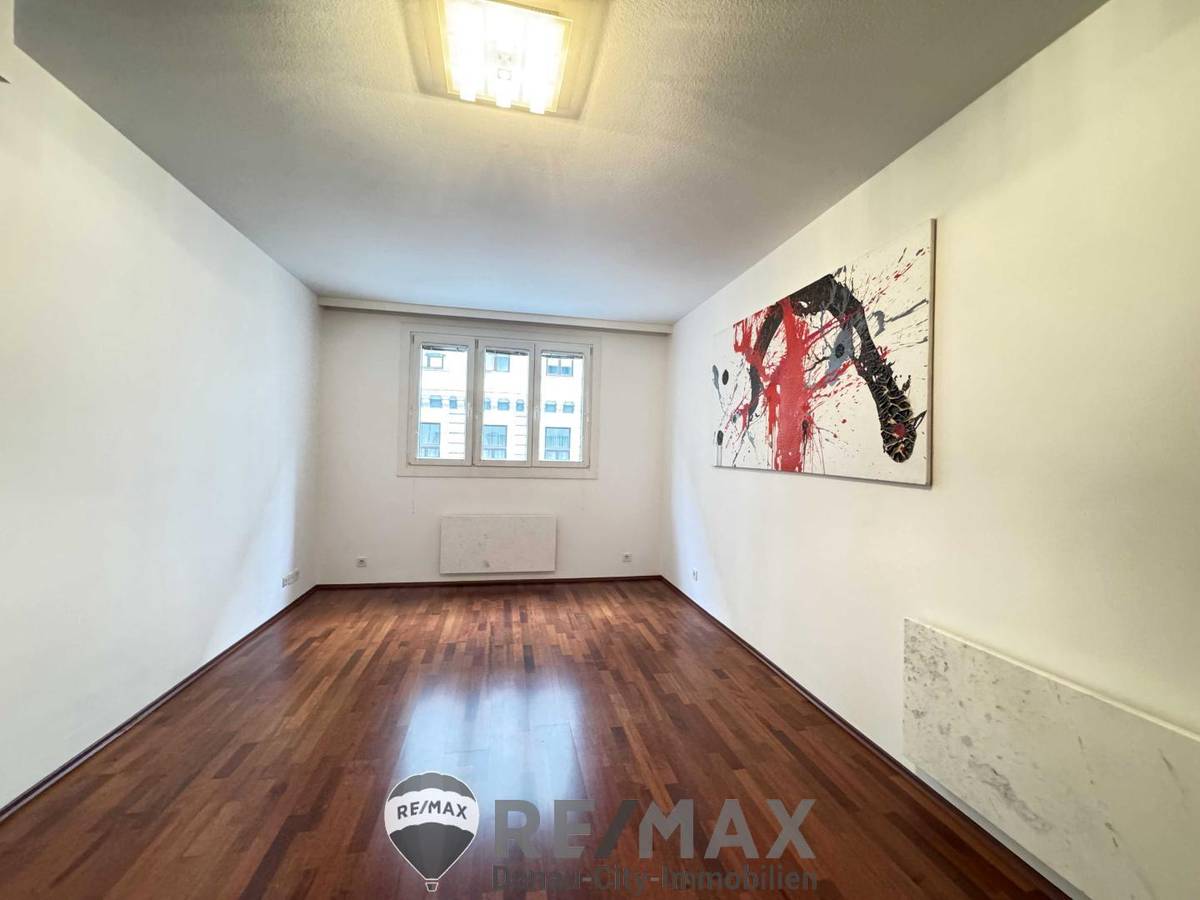 Bürofläche 123 m² in Josefstadt Toplage, 4 Zimmer, möblierte Küche