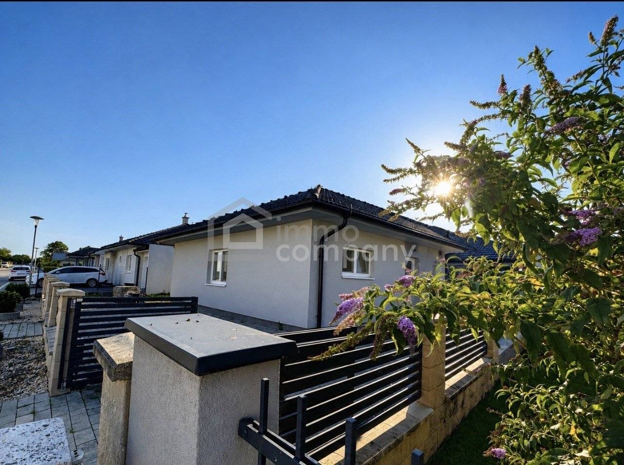 HOUSE HIGHLIGHT! 4 ROOMS | GARDEN | GARAGE | ABSOLUTE QUIET LOCATION | HAUS-HIGHLIGHT! 4 ZIMMER | GARTEN | GARAGE | ABSOLUTE RUHELAGE