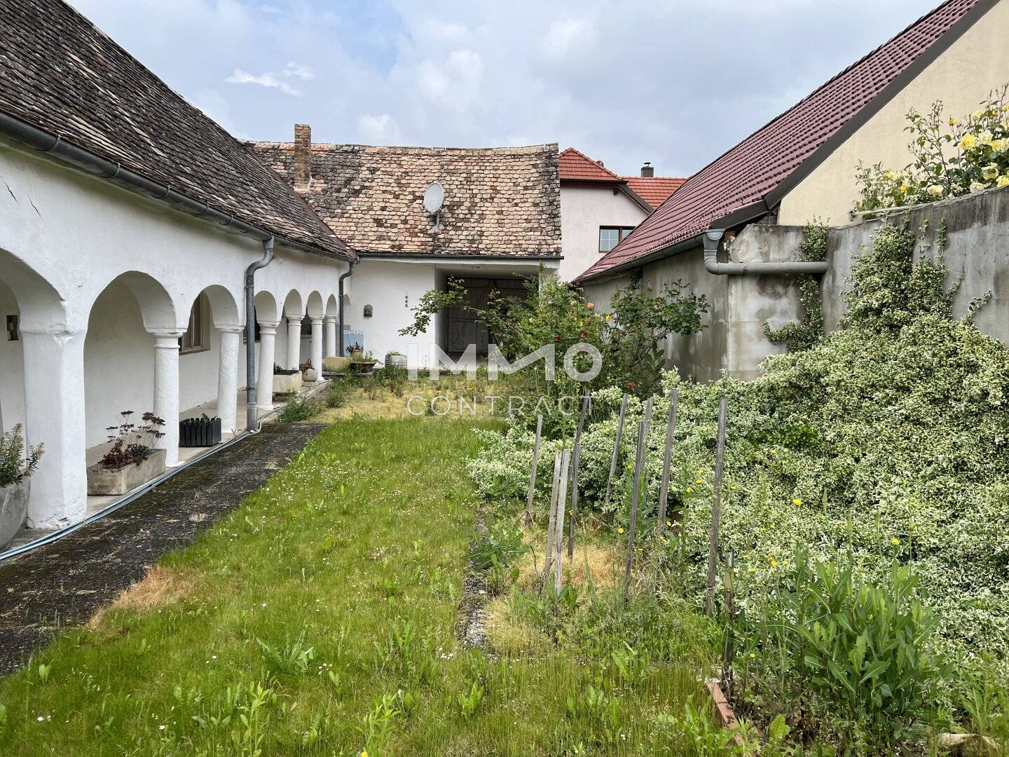 New price arcaded farmhouse with inner courtyard atrium and garden in a quiet location needs renovation