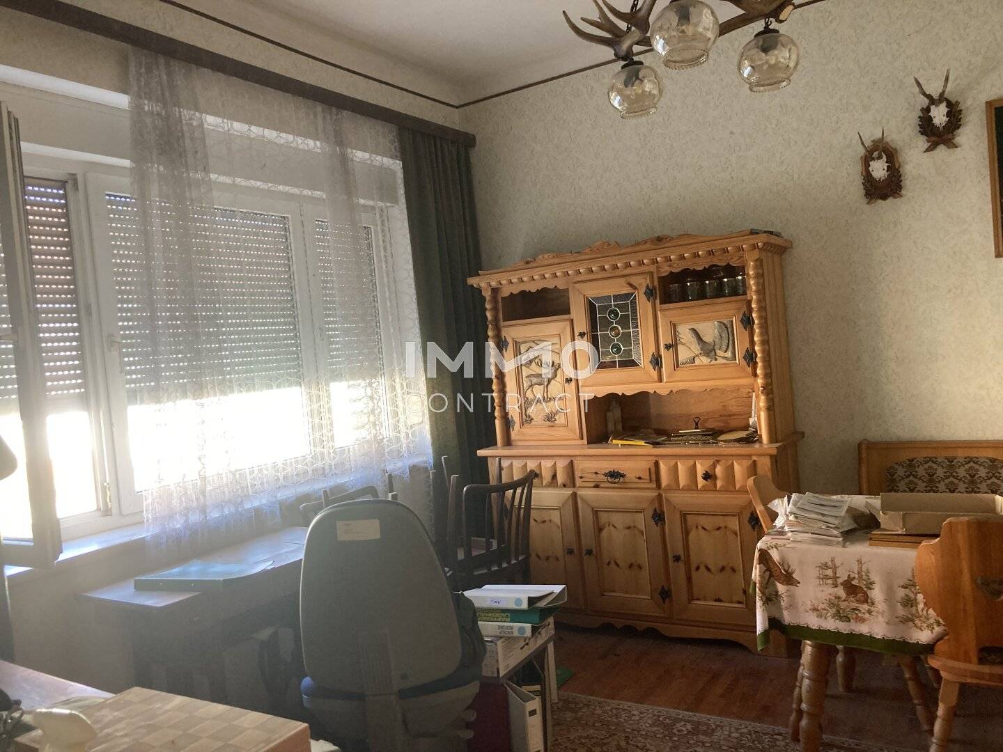 Large plot of land / 2,770 m² with a demolition house and a farmhouse