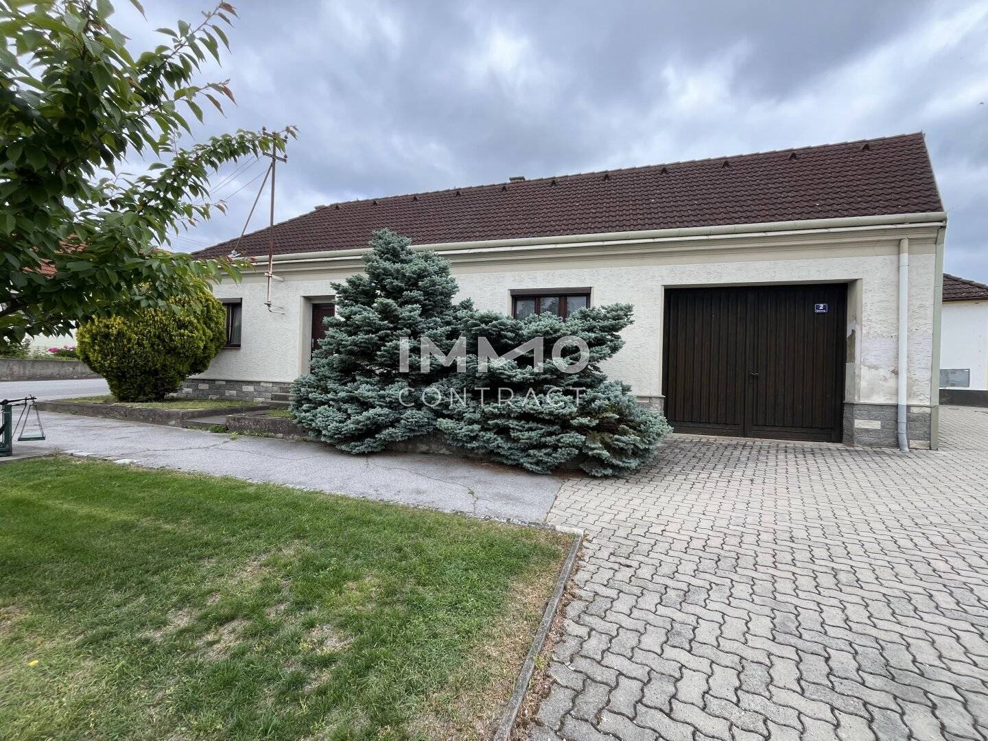 1720 m² large plot of land let your ideas run free