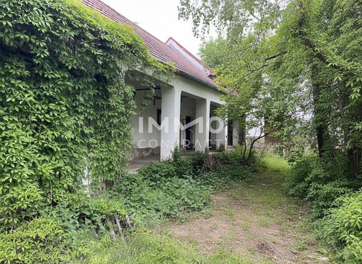 1720 m² large plot of land let your ideas run free