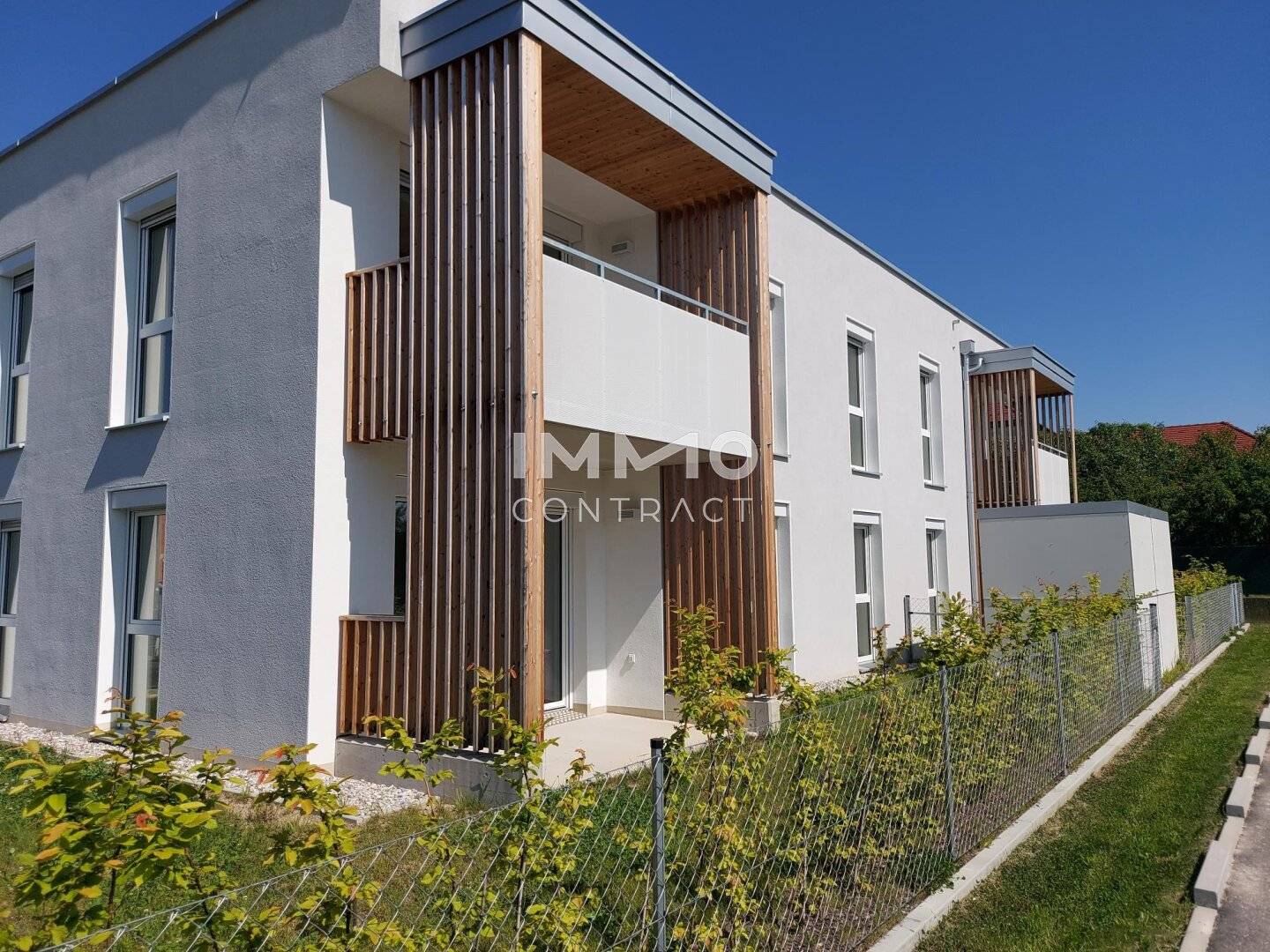 Ground floor apartment with garden and terrace