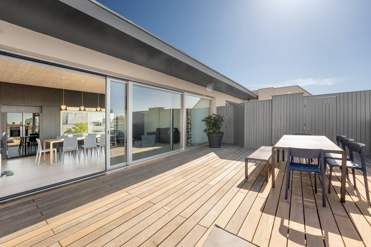Newly built attic apartment with terrace Liesing