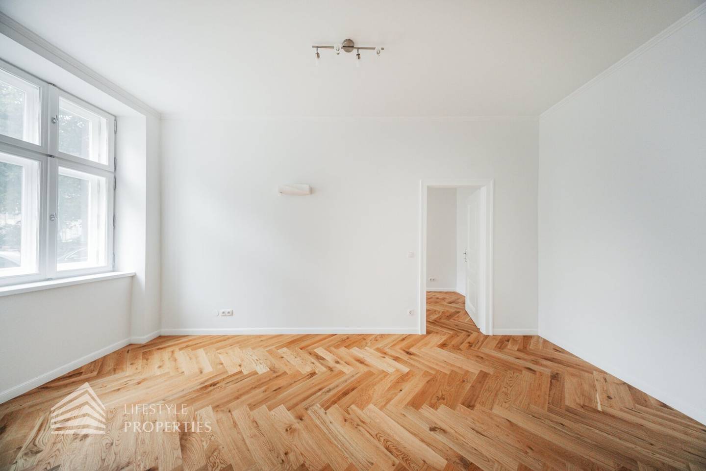 First occupancy apartment near Mariahilfer Strasse