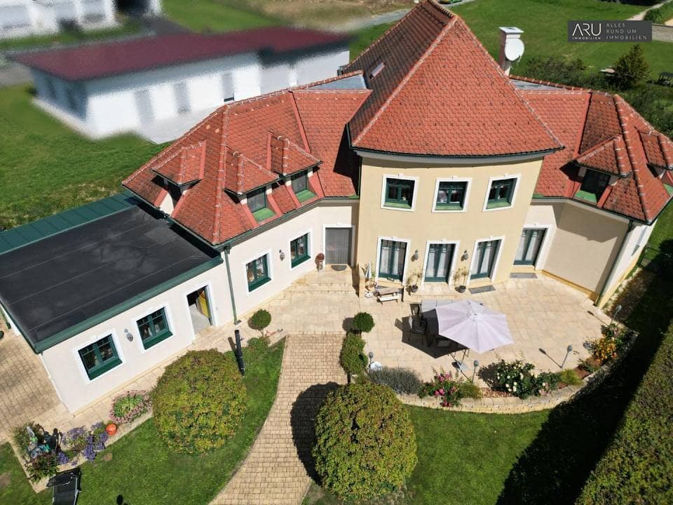 **Elegante Villa - Oberwart-Nähe**