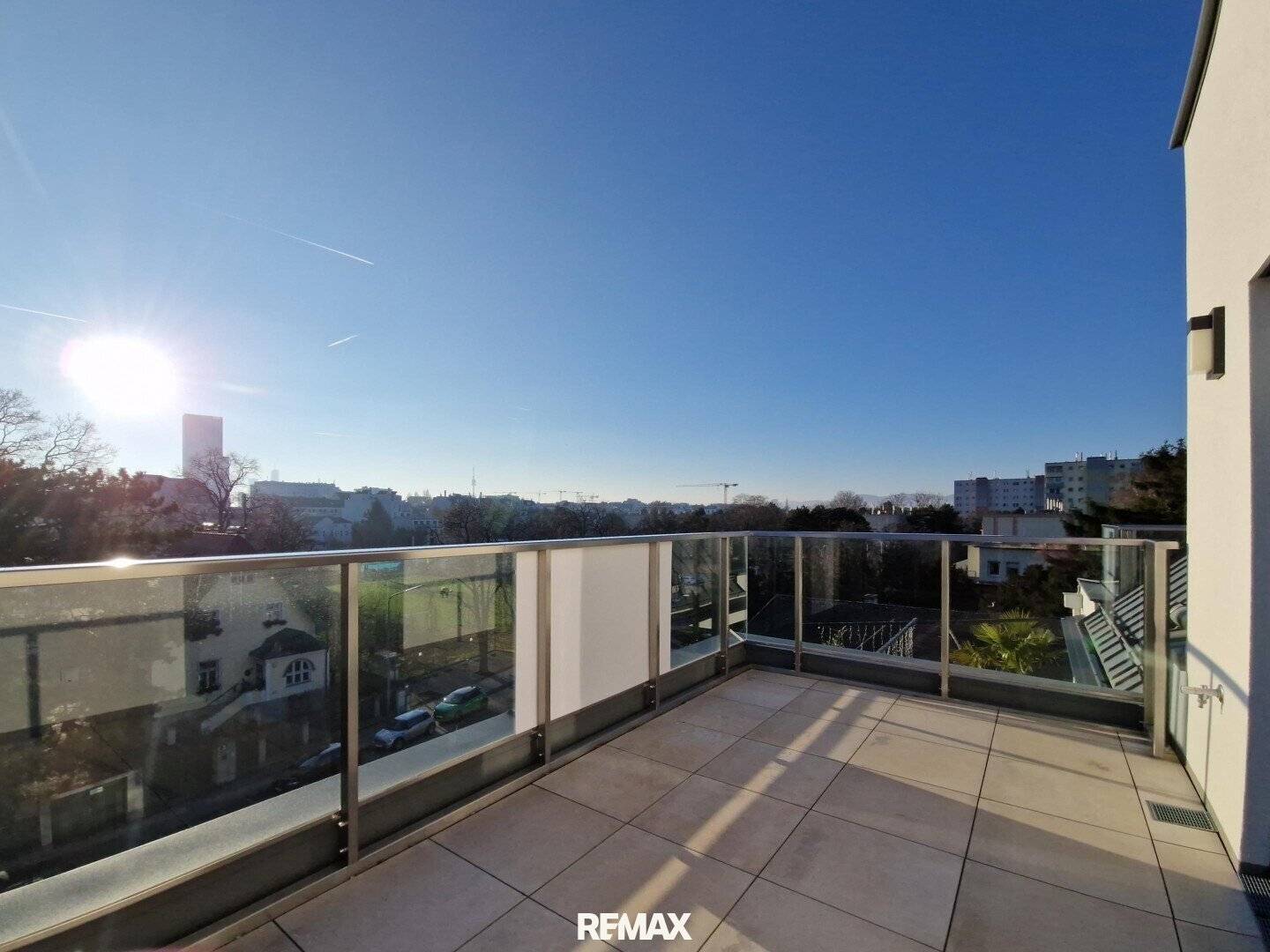 Penthouse mit drei Terrassen nahe U1 Kagraner Platz