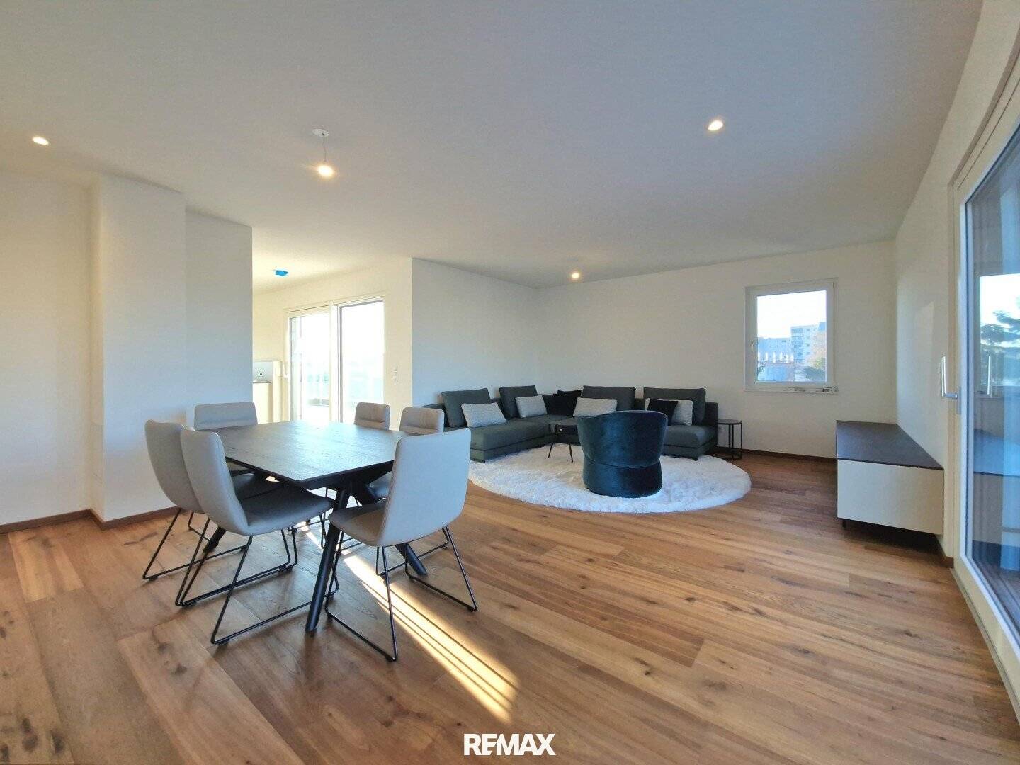 Penthouse mit drei Terrassen nahe U1 Kagraner Platz