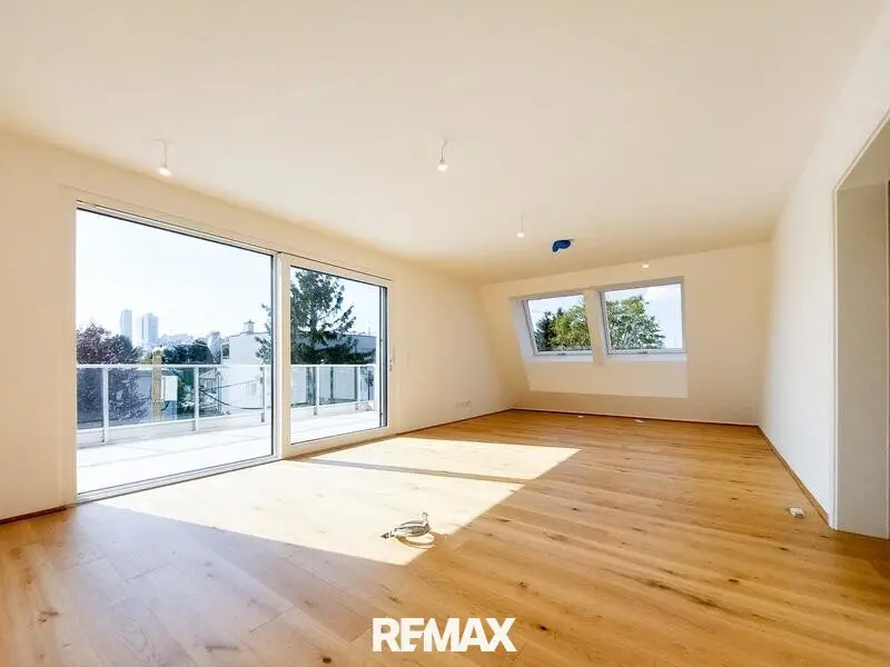 First occupancy new build apartment near Alte Donau balcony